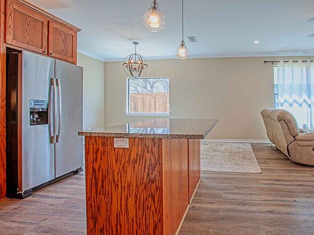 111 Oak Street, Emory, TX 75440