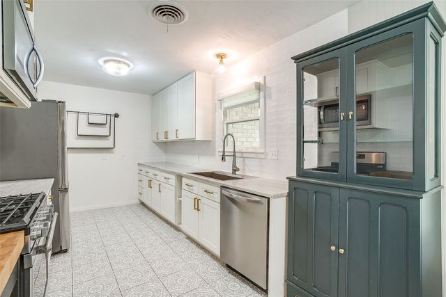 4616 Selkirk Drive, Fort Worth, TX 76109