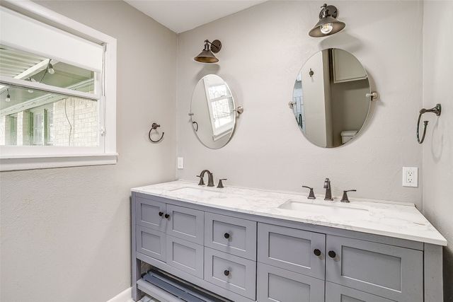 4616 Selkirk Drive, Fort Worth, TX 76109