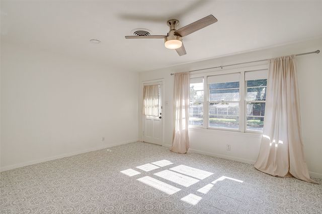 4616 Selkirk Drive, Fort Worth, TX 76109