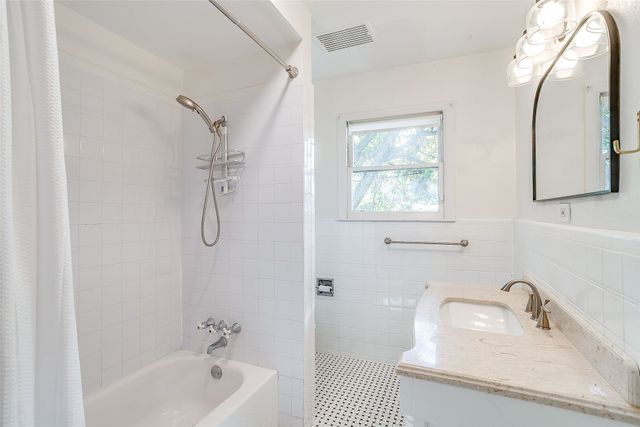 4616 Selkirk Drive, Fort Worth, TX 76109