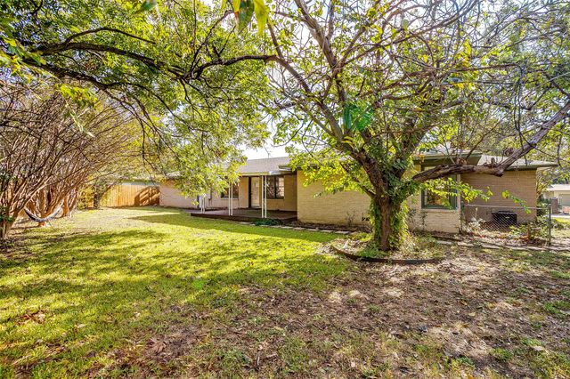 4616 Selkirk Drive, Fort Worth, TX 76109