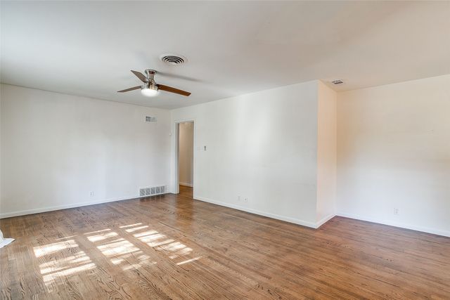 4616 Selkirk Drive, Fort Worth, TX 76109