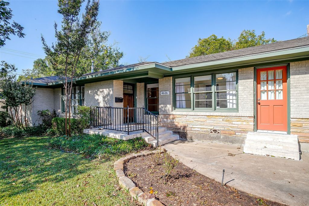 4616 Selkirk Drive, Fort Worth, TX 76109