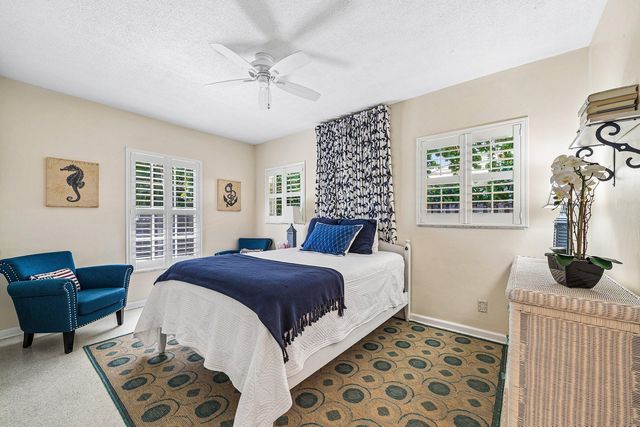 5550 Osprey Drive, Ocean Ridge, FL 33435