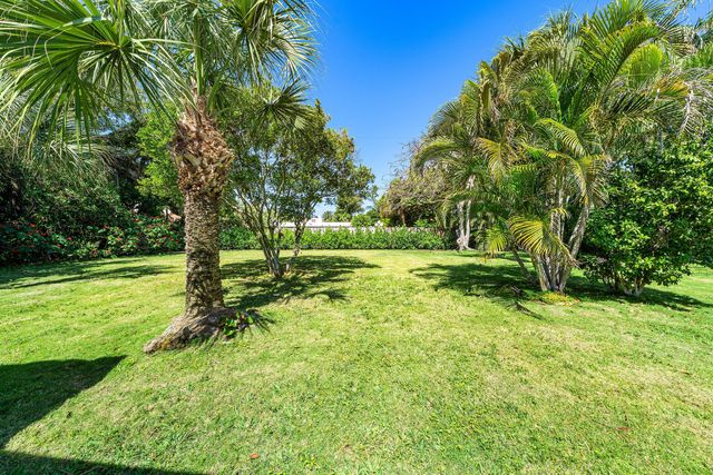 5550 Osprey Drive, Ocean Ridge, FL 33435