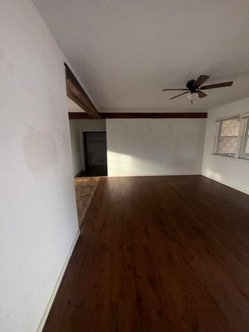 5420 Avenue B, Lubbock, TX 79404