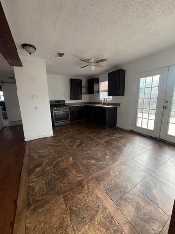 5420 Avenue B, Lubbock, TX 79404