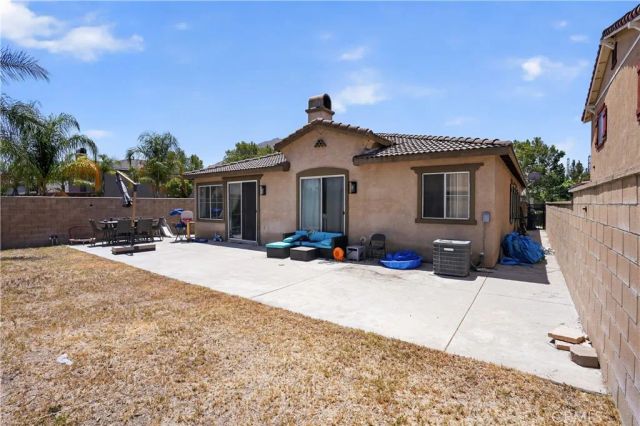 17040 Red Cedar Court, Fontana, CA 92337