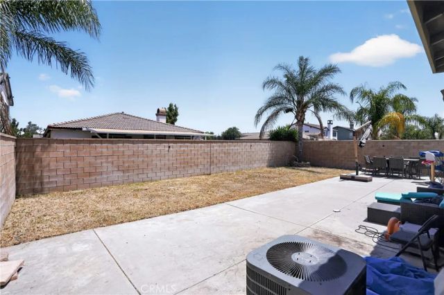 17040 Red Cedar Court, Fontana, CA 92337