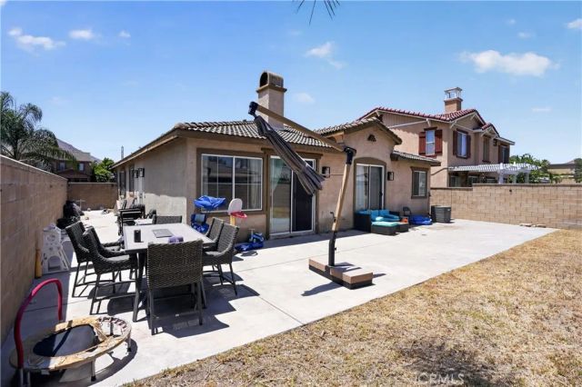 17040 Red Cedar Court, Fontana, CA 92337