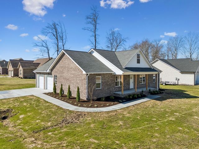 358 Froedge Dr, Lafayette, TN 37083