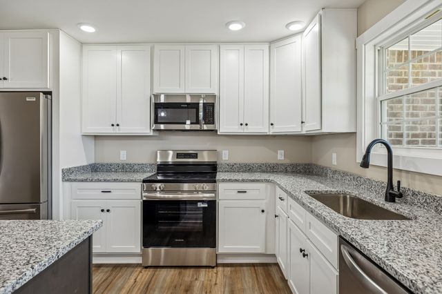 358 Froedge Dr, Lafayette, TN 37083