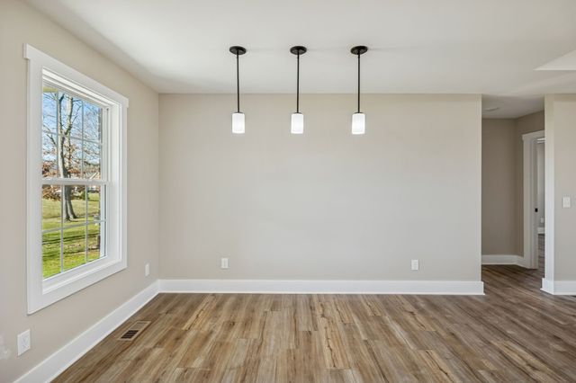 358 Froedge Dr, Lafayette, TN 37083