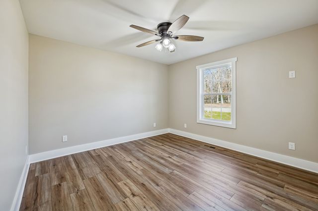 358 Froedge Dr, Lafayette, TN 37083