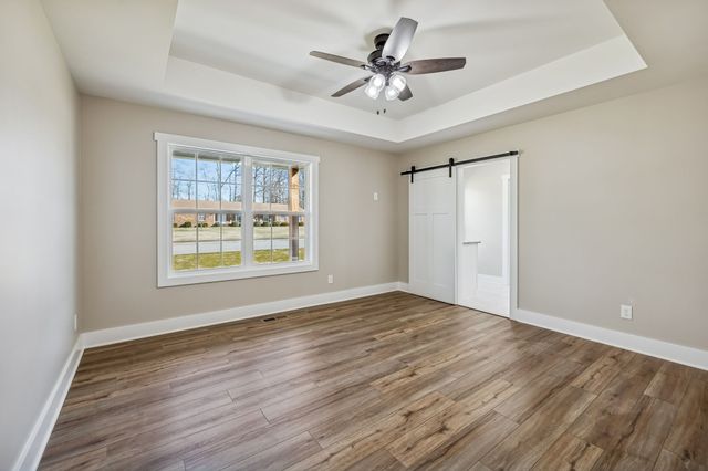 358 Froedge Dr, Lafayette, TN 37083