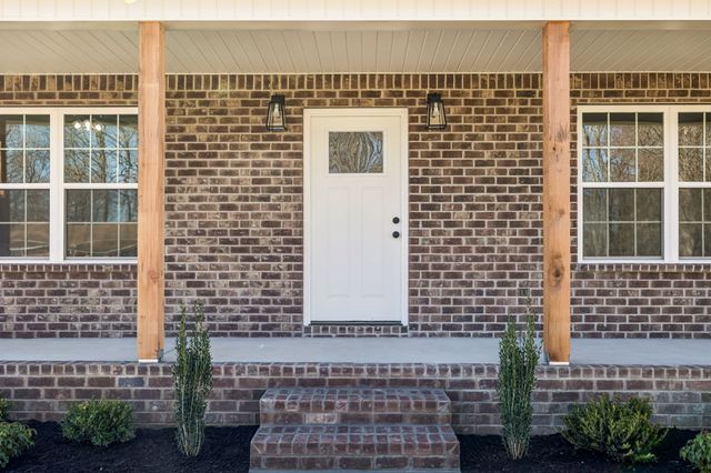 358 Froedge Dr, Lafayette, TN 37083