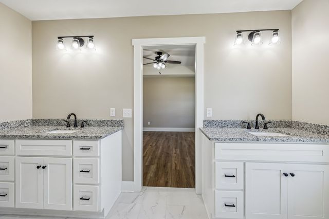 358 Froedge Dr, Lafayette, TN 37083