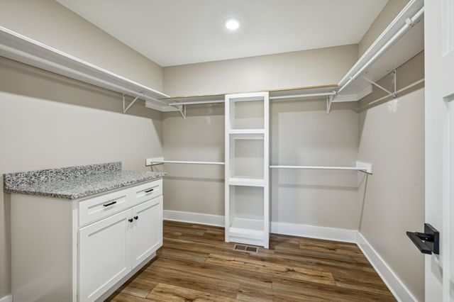 358 Froedge Dr, Lafayette, TN 37083