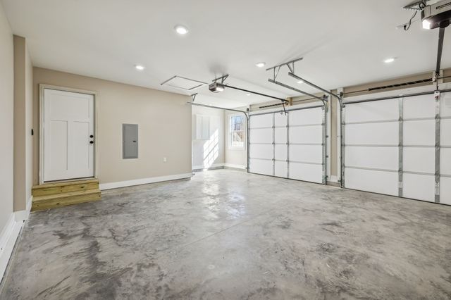 358 Froedge Dr, Lafayette, TN 37083