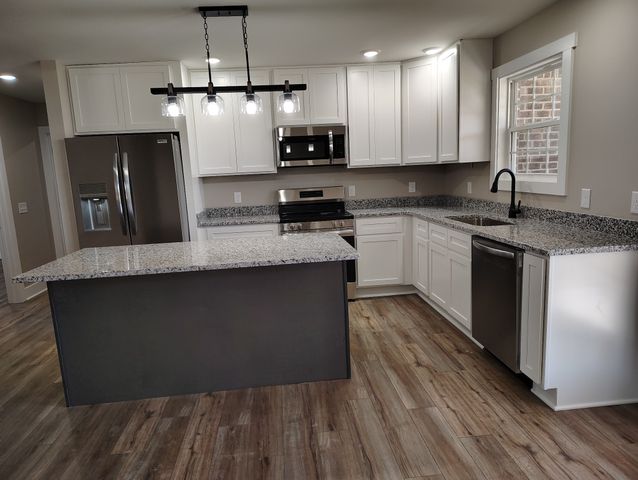 358 Froedge Dr, Lafayette, TN 37083