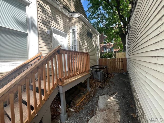 2027 Destrehan Street, St Louis, MO 63107
