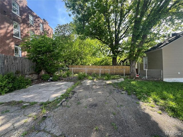 2027 Destrehan Street, St Louis, MO 63107