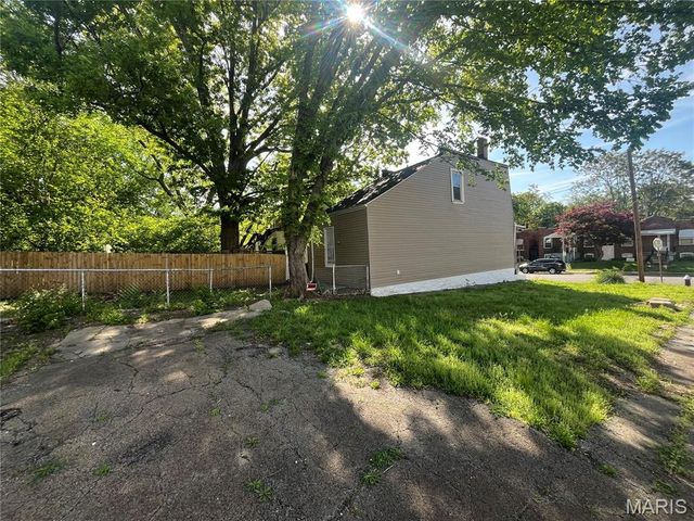 2027 Destrehan Street, St Louis, MO 63107