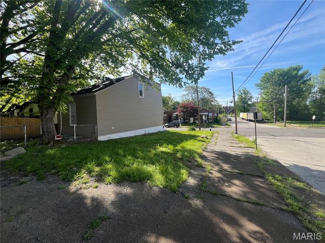 2027 Destrehan Street, St Louis, MO 63107