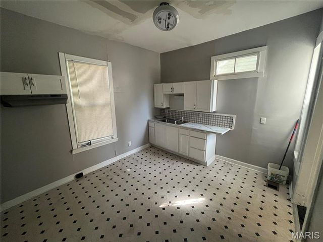2027 Destrehan Street, St Louis, MO 63107