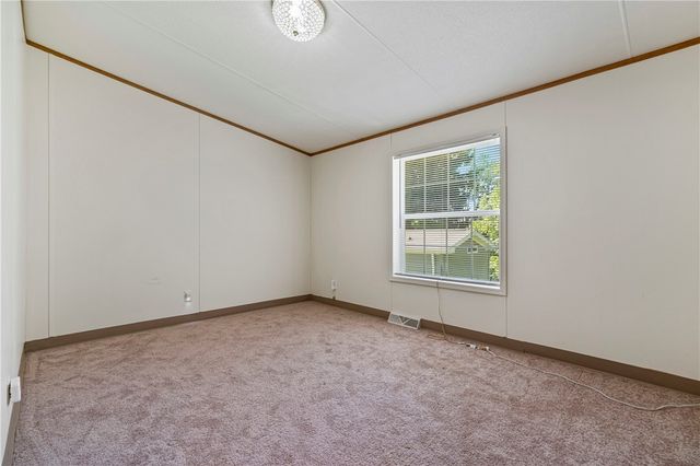 111 Pembrooke Dr, Salem Twp, PA 15626