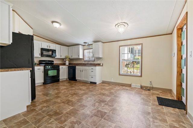 111 Pembrooke Dr, Salem Twp, PA 15626