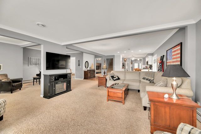 W949 Miramar DRIVE, East Troy, WI 53120