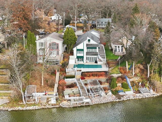 W949 Miramar DRIVE, East Troy, WI 53120