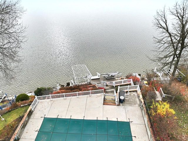 W949 Miramar DRIVE, East Troy, WI 53120