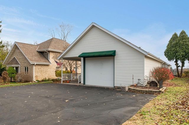 W949 Miramar DRIVE, East Troy, WI 53120