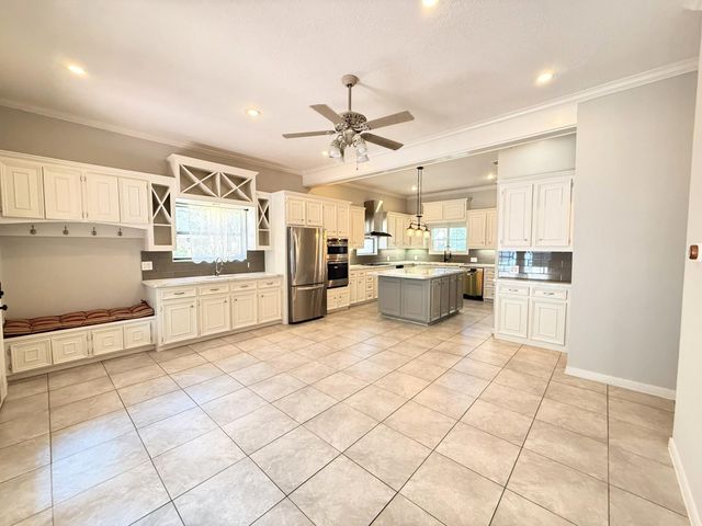 2906 Deer Creek Drive, Sugar Land, TX 77478