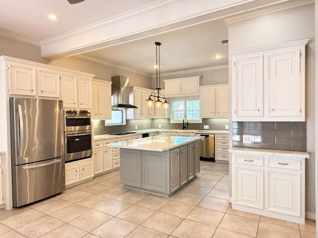 2906 Deer Creek Drive, Sugar Land, TX 77478