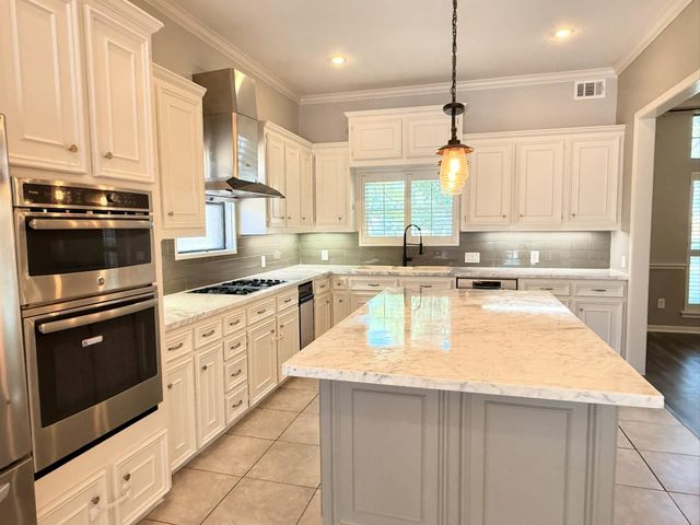 2906 Deer Creek Drive, Sugar Land, TX 77478