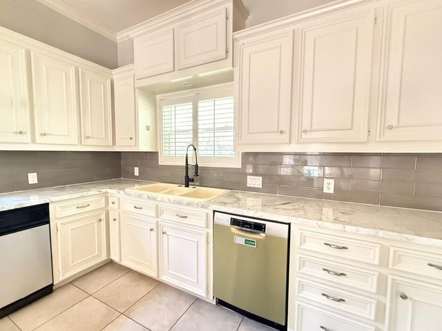 2906 Deer Creek Drive, Sugar Land, TX 77478