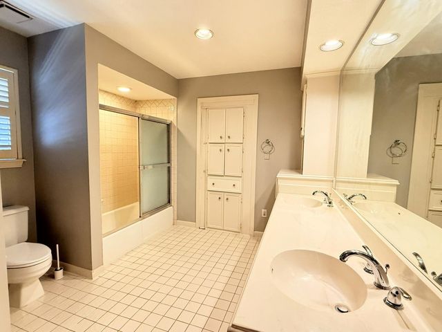 2906 Deer Creek Drive, Sugar Land, TX 77478