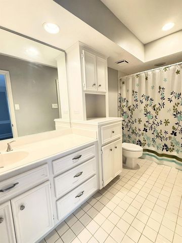 2906 Deer Creek Drive, Sugar Land, TX 77478