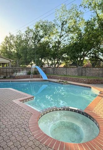2906 Deer Creek Drive, Sugar Land, TX 77478