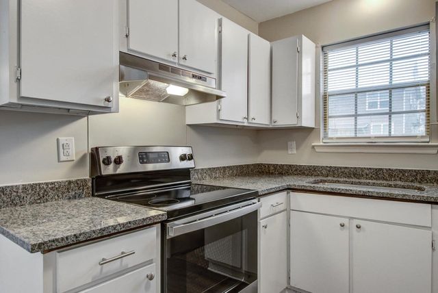 1978 Holliday Street, Charleston, SC 29414