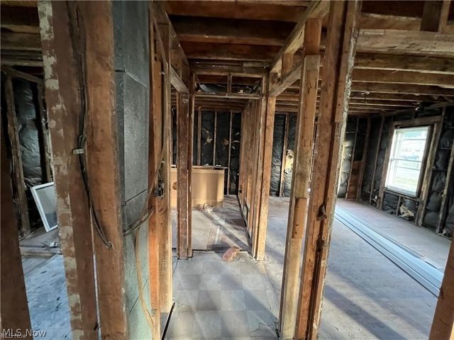 2773 Burton Street SE, Warren, OH 44484