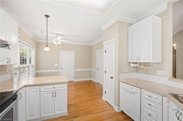 6680 Elm Hill Drive, Clemmons, NC 27012