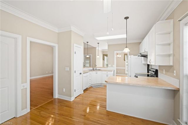 6680 Elm Hill Drive, Clemmons, NC 27012