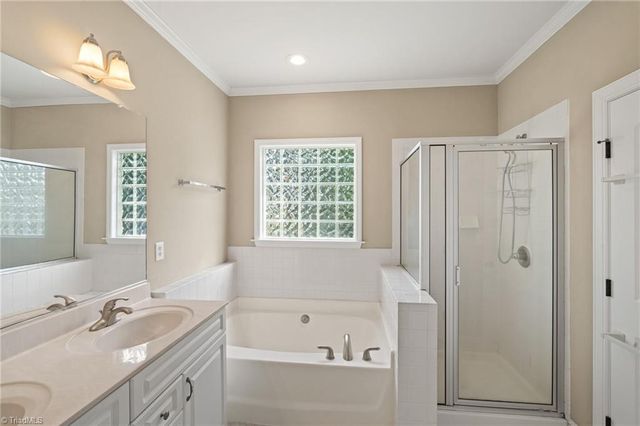 6680 Elm Hill Drive, Clemmons, NC 27012