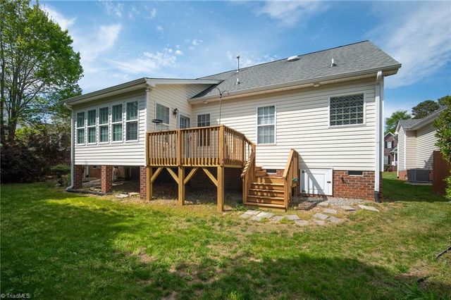 6680 Elm Hill Drive, Clemmons, NC 27012