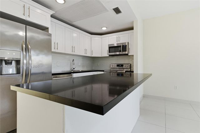 13724 SW 259th St 1, Homestead, FL 33032